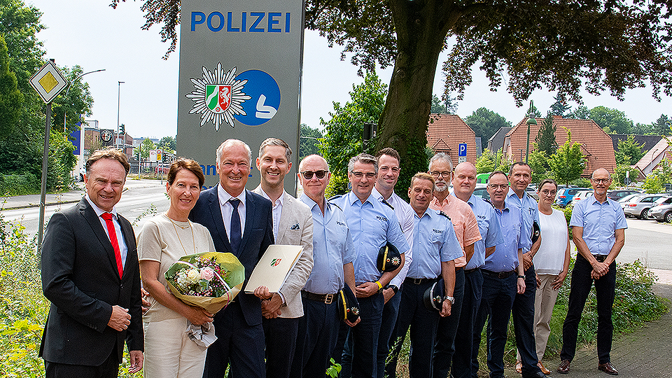 Gruppenbild zur Verabschiedung des Pressesprechers Frank Rentmeister im Juli 2024